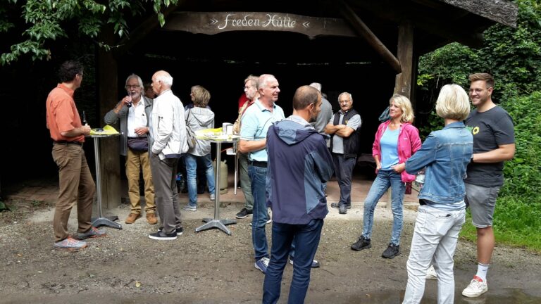 Entspanntes Zusammensein mit Thomas Riepenhoff an der Wassertretstelle am Freden – ein Bericht von Hubert Sbonnik (Mitglied OV Bad Iburg)
