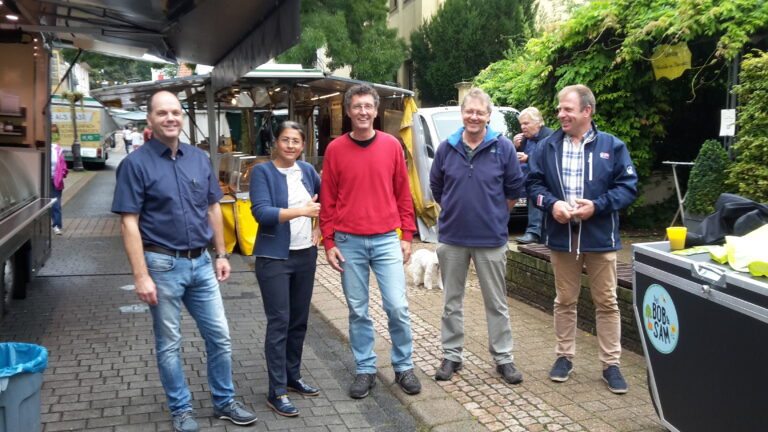 Filiz Polat zu Besuch auf dem Bad Iburger Wochenmarkt