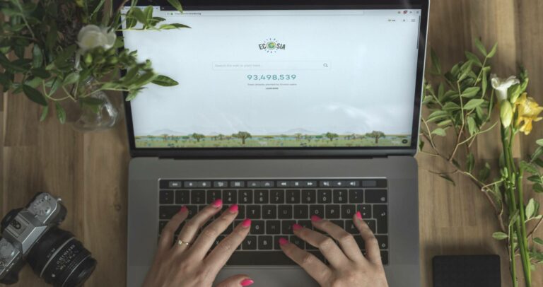 Ecosia: Bei der Suche im Netz Gutes tun
